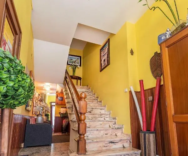 Hospedaxe Maria Aguino Πανσιόν 3*